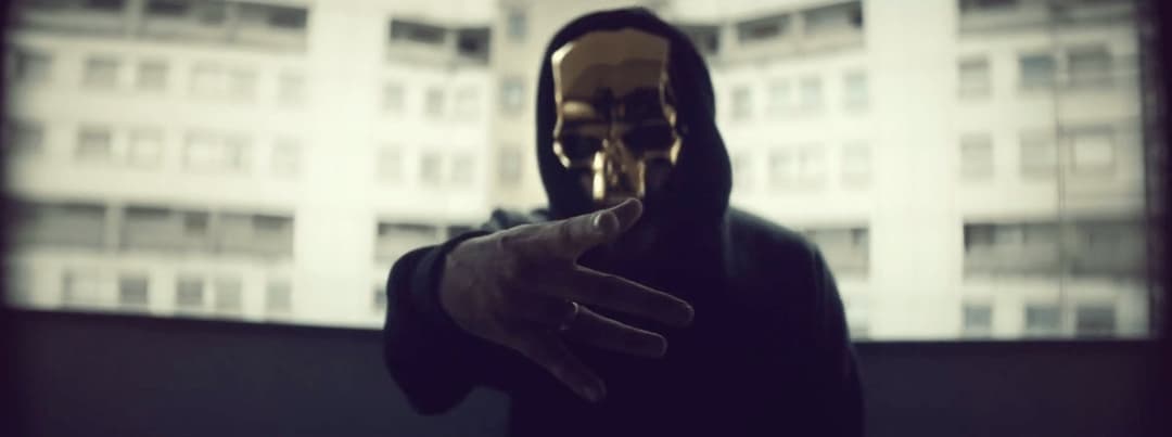 SAVAS & SIDO – ROYAL BUNKER