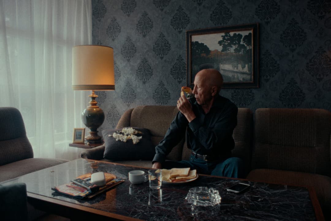 WEIL IHR NUR EURE HUNDE LIEBT- TRAILER