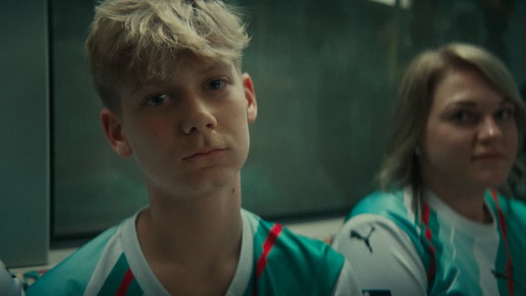 BVG x FÜCHSE by Christoph Szulecki, Niklas Coskan, 2023 - EASYdoesit