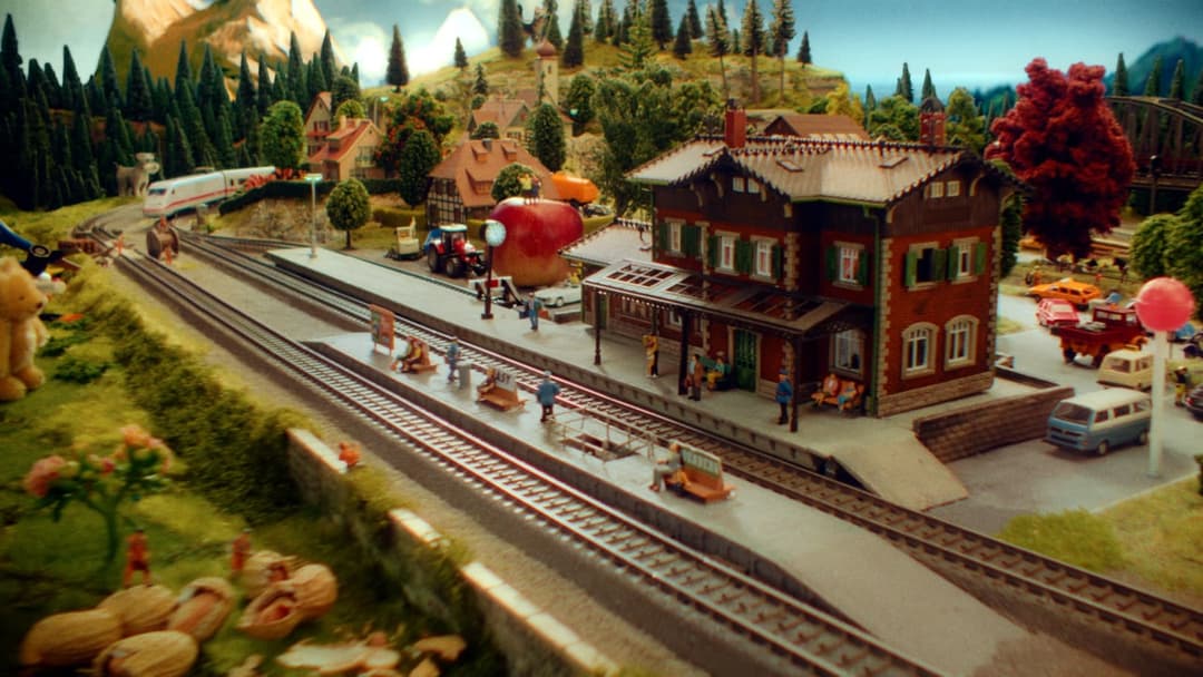 ENDLICH WIEDER KLEIN SEIN - MÄRKLIN WEIHNACHTSFILM by Lars Timmermann, 2021 - EASYdoesit