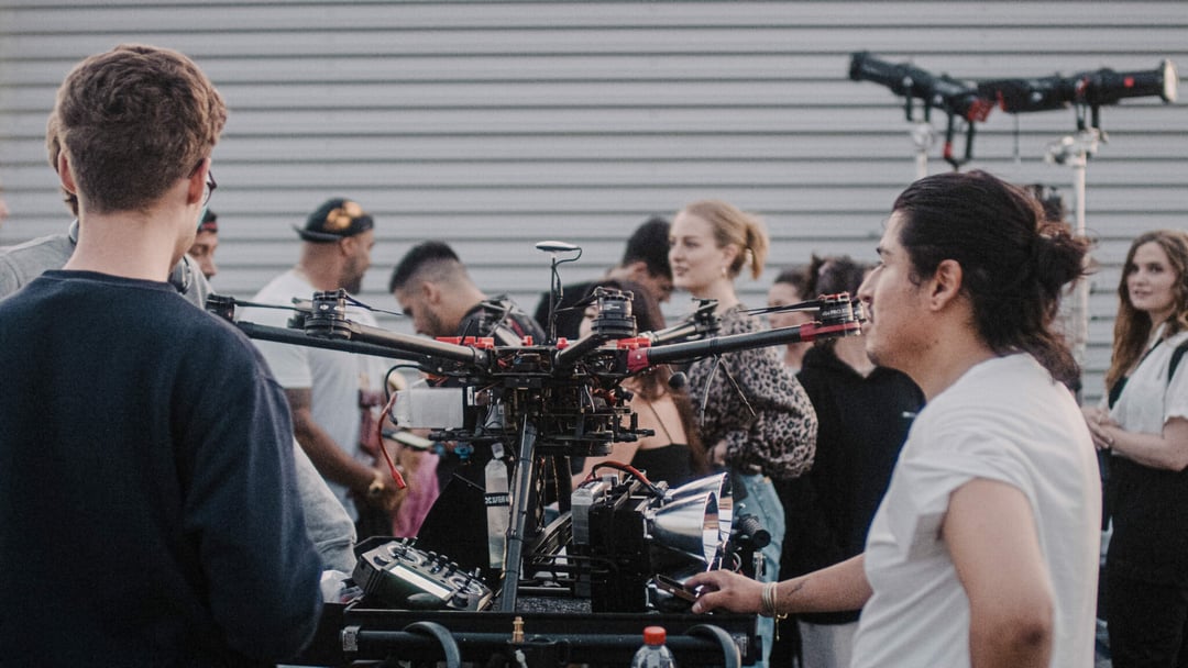 CAPITAL BRA X NGEE - HOPS (PROD. BY BEATZARRE & DJORKAEFF) - EASYdoesit