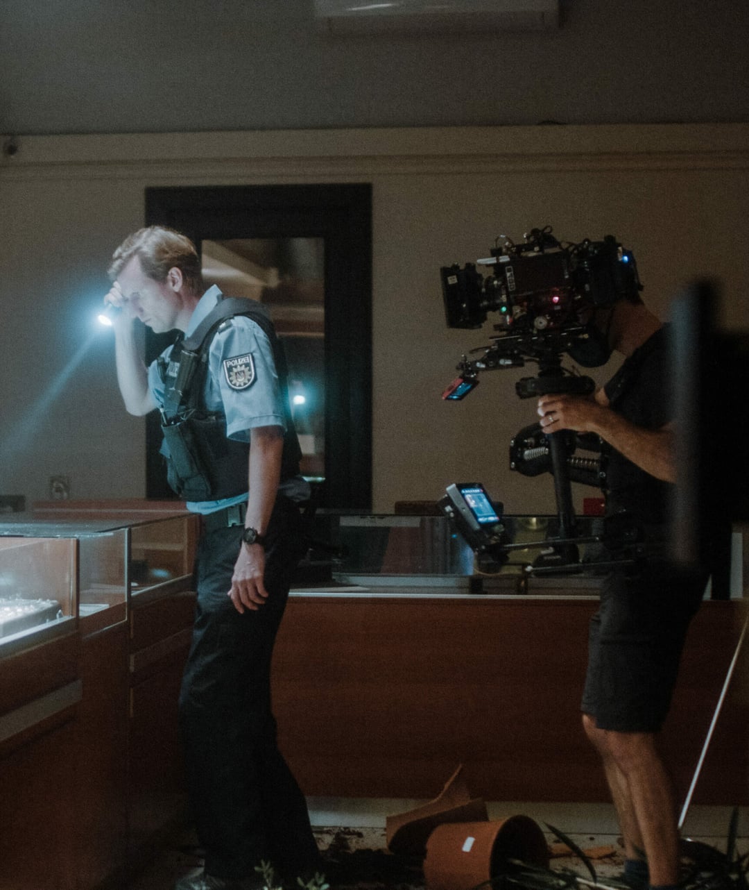 CAPITAL BRA X NGEE - HOPS (PROD. BY BEATZARRE & DJORKAEFF) - EASYdoesit