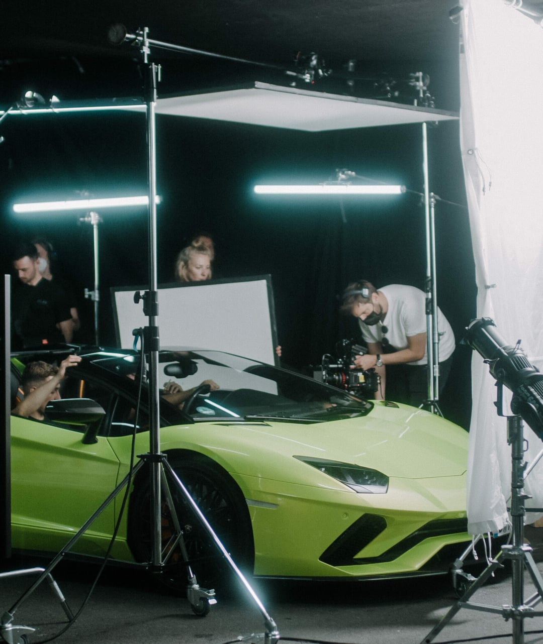 CAPITAL BRA X NGEE - HOPS (PROD. BY BEATZARRE & DJORKAEFF) - EASYdoesit