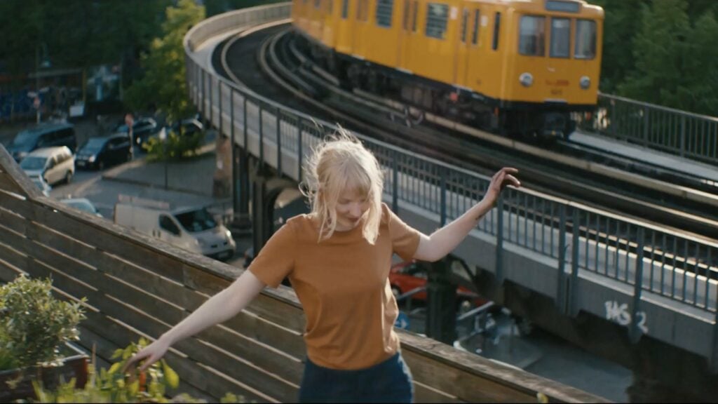 Robyn Cutoff - EASYdoesit