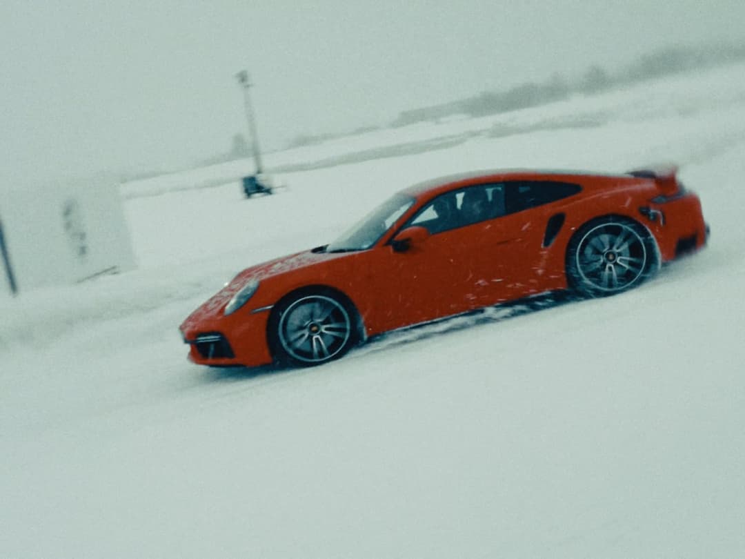 PORSCHE DESIGN - READY TO RACE by Tom Streller, 2022 - EASYdoesit