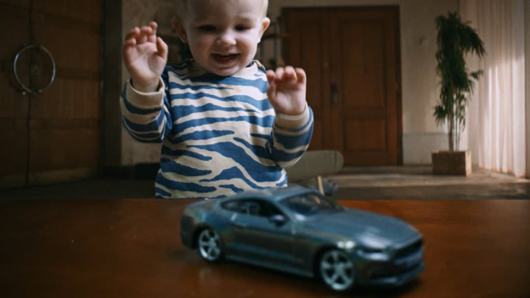 CosmosDirekt - HEARTBEAT by KRONCK, 2022 - EASYdoesit